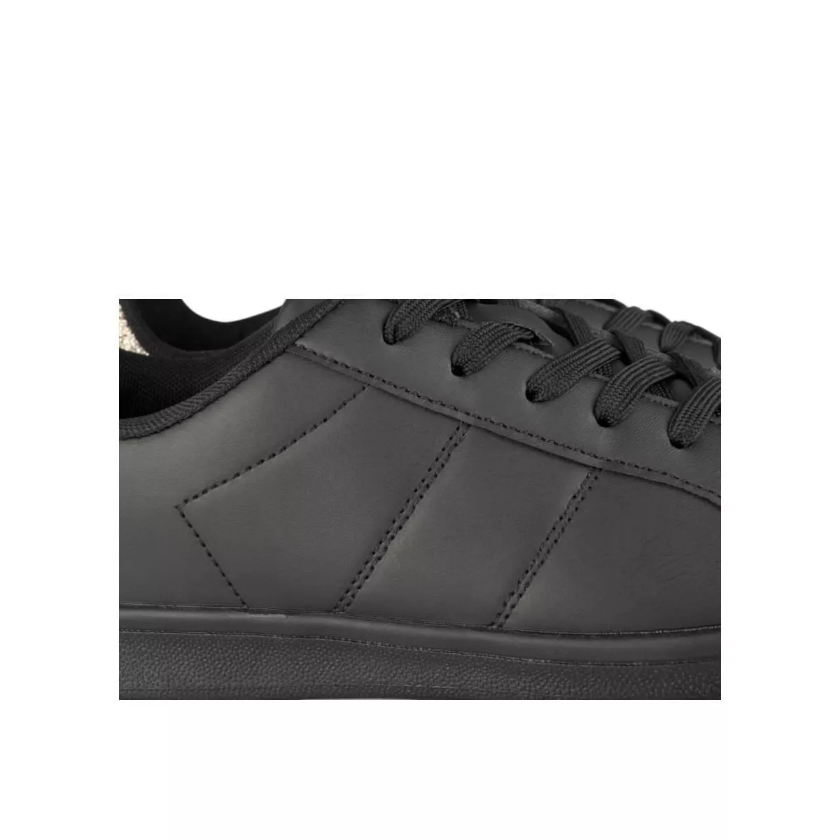 Baskets NOIR UNYK