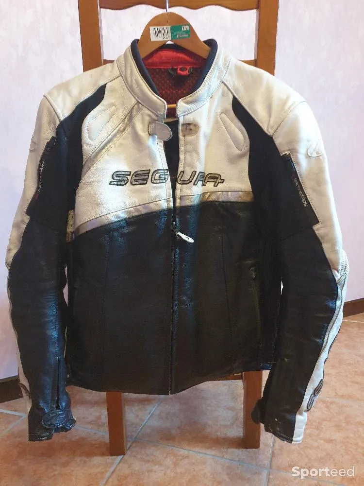 Blouson moto  d'occasion Ajouté le : 22/06/2022