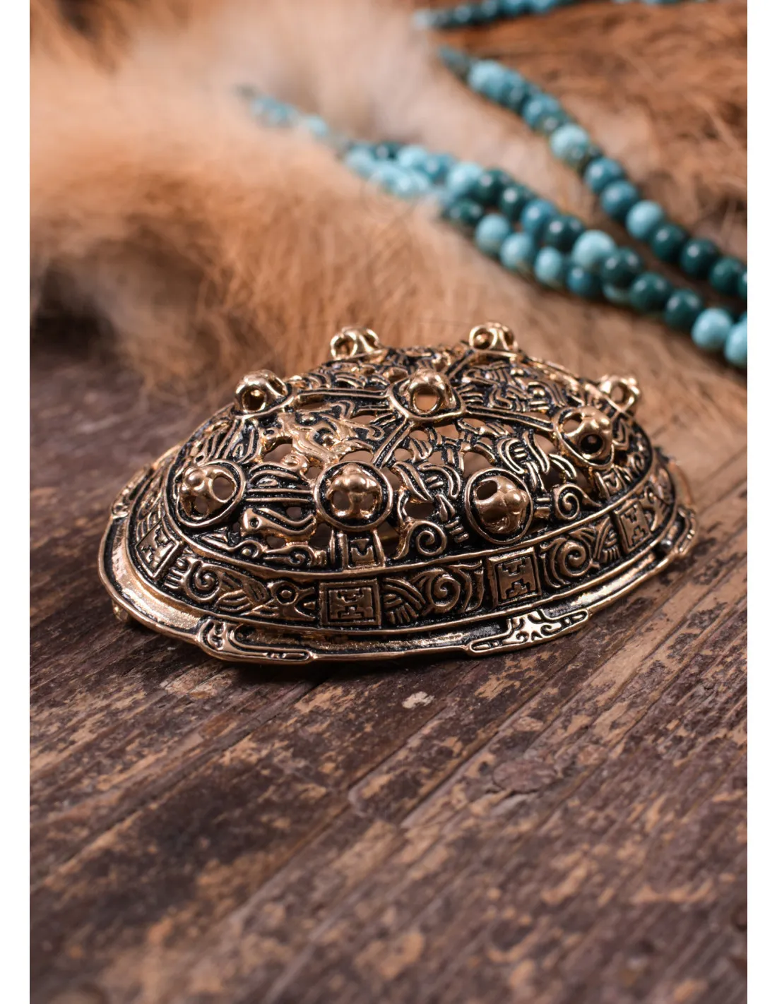 Broche Viking de forme ovale fantaisie faite à la main ⚔️ Boutique Épées