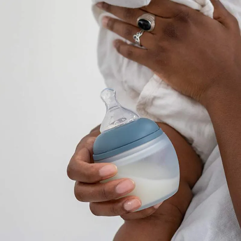 ELHEE  - BIB ROND ANTI-COLIQUE EN SILICONE 240 ML BLUE GREY - littlecasba.com
