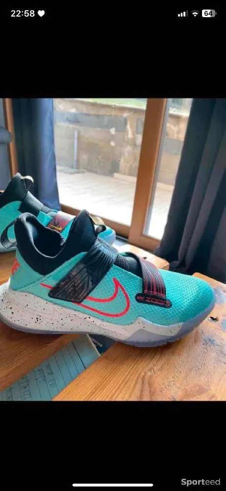 Nike zoom  d'occasion Ajouté le : 04/03/2023
