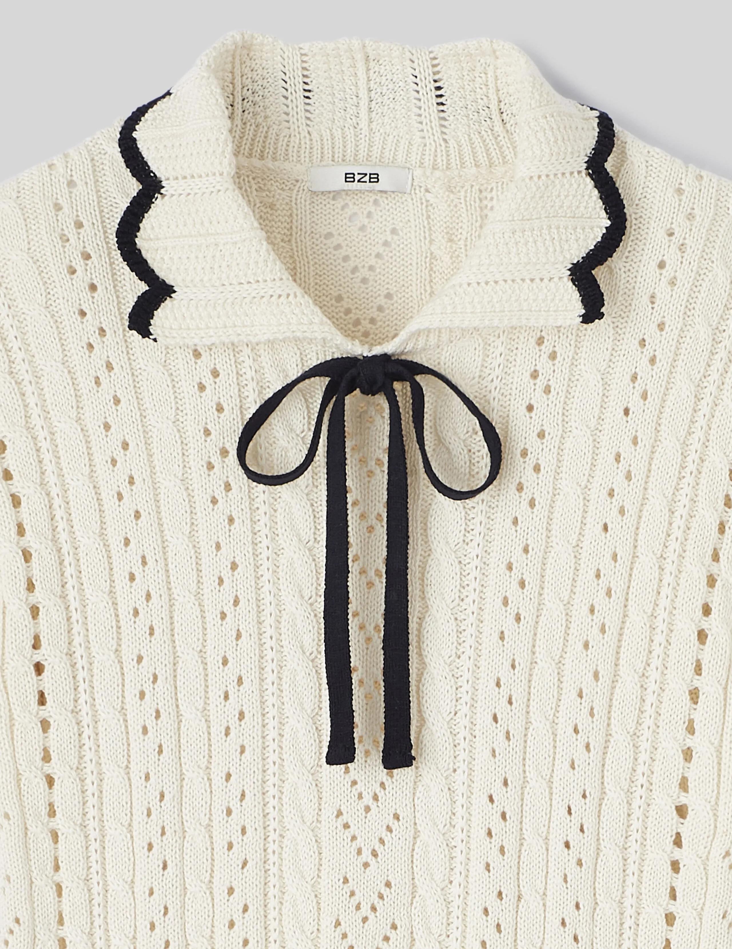 Pull manches courtes ajouré